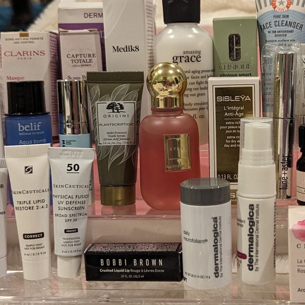 SOLD! Skincare Bundle Chanel, Sisley, Chantecaille and more.... High End!! - Picture 4 of 5